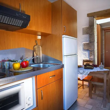 Orman Evi Achaiko Chorio