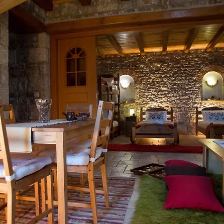 Achaiko Chorio Alojamento de Turismo Selvagem Agios Panteleimon (Achaia)